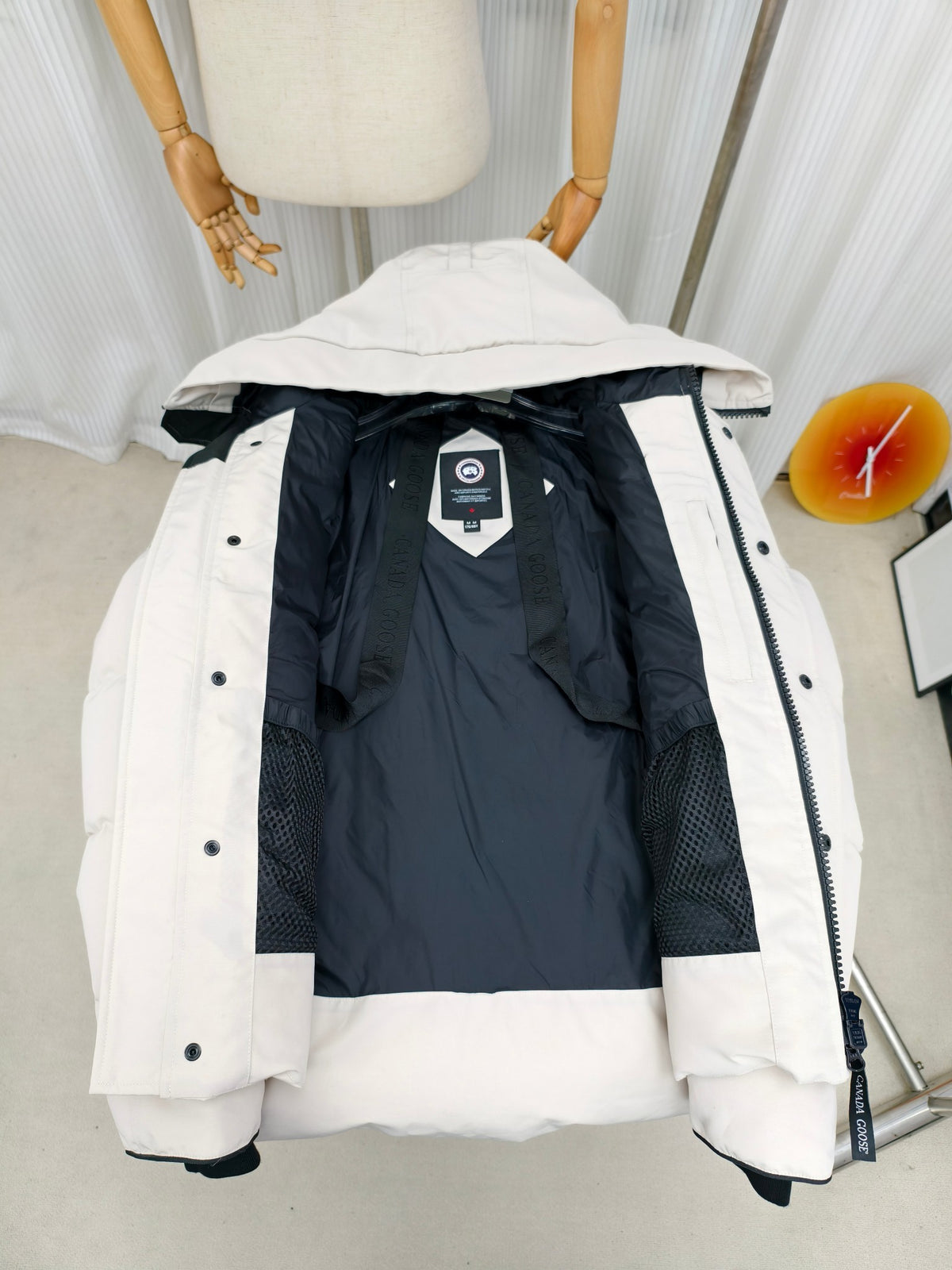 Canada Goose Wyndham Hooded Puffer Jacket - White