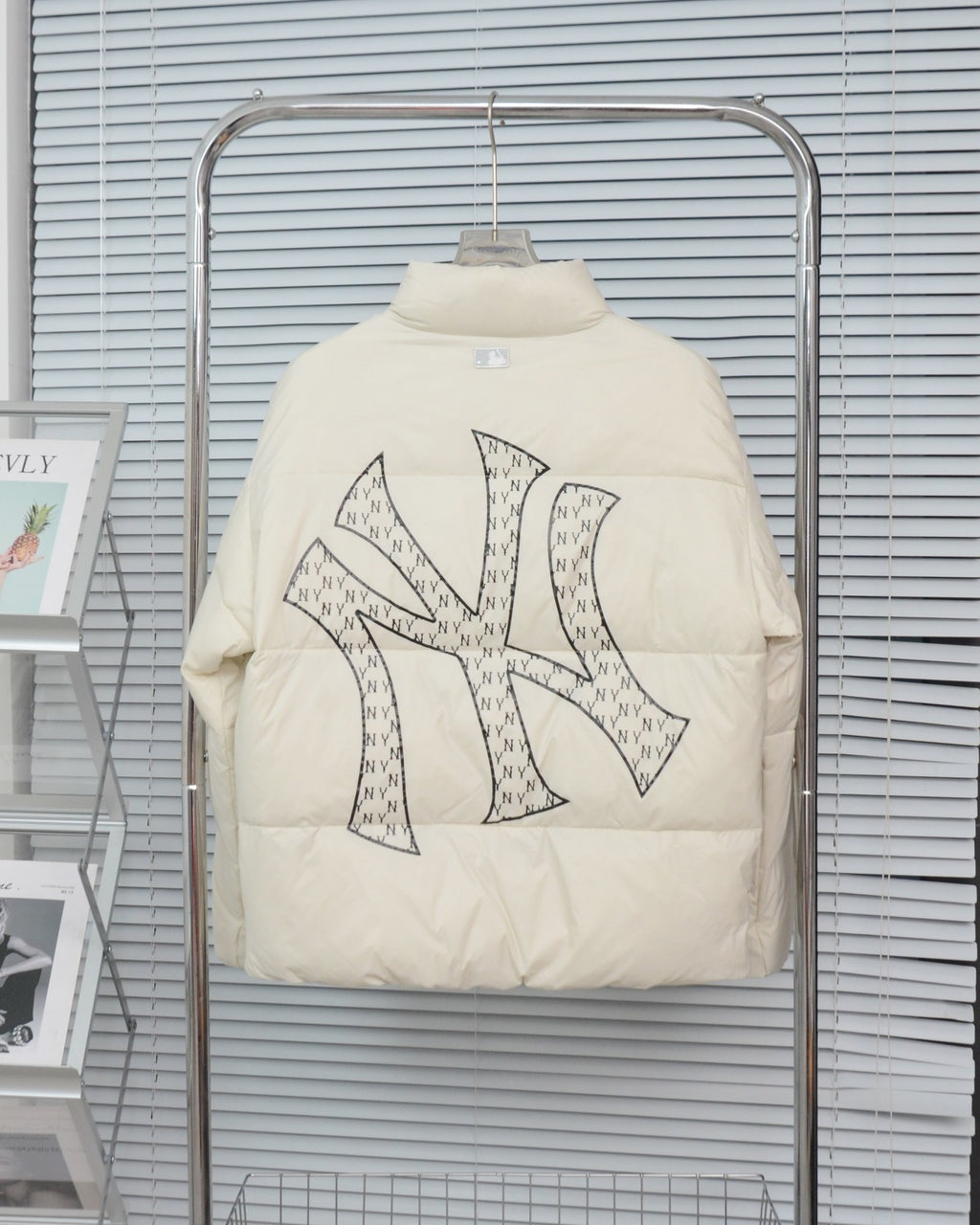 MLB New York Yankees Stand-Collar Puffer Jacket - Cream