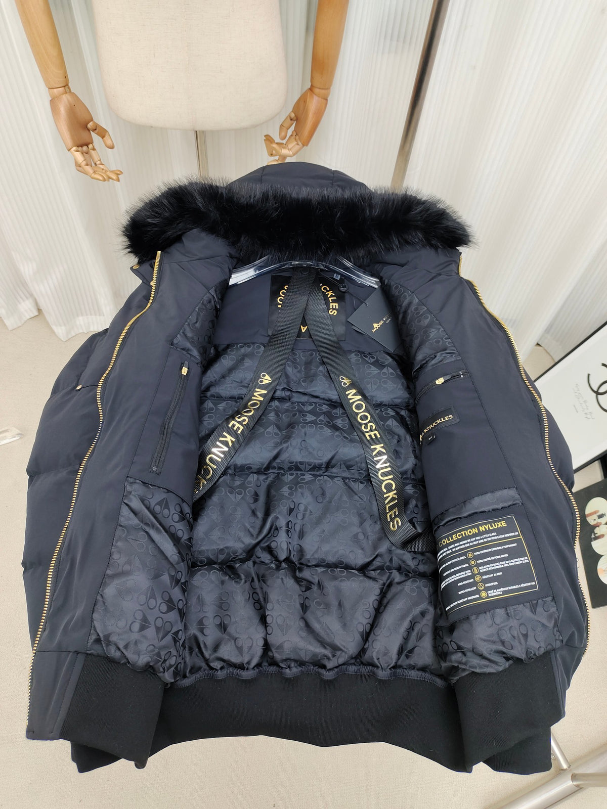 Moose Knuckles Hooded Puffer Bomber Jacket - Dark Navy