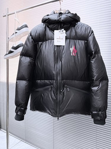 Moncler Stand-Collar Hooded Puffer Jacket - Black