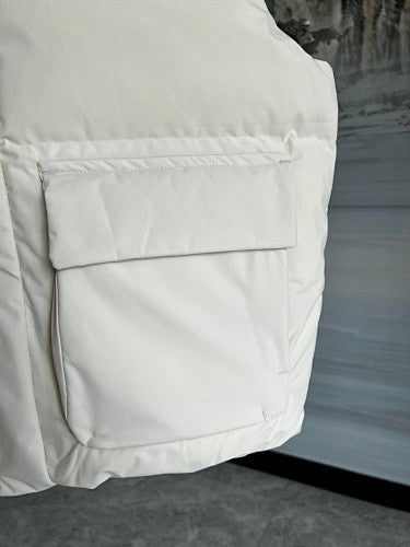 MLB Unisex Stand-Collar Puffer Vest with B Logo - White