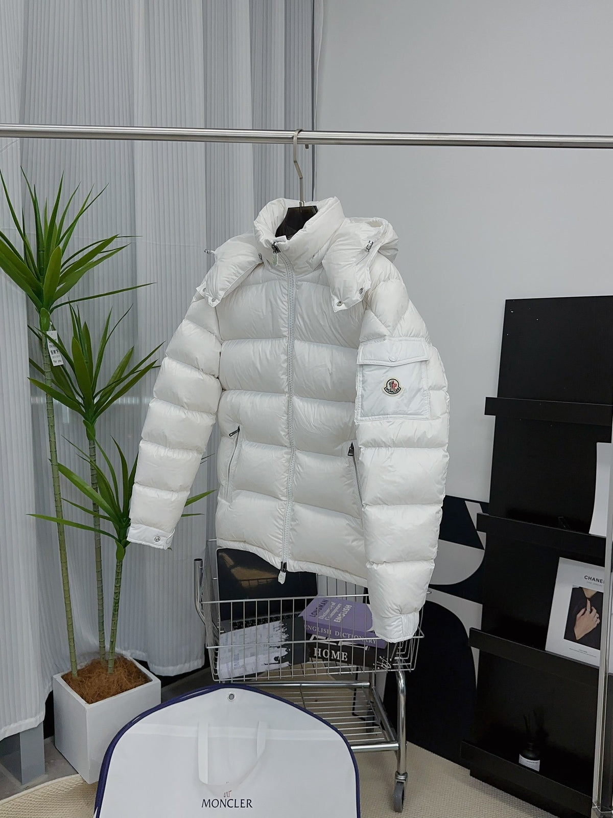 Moncler Maya Hooded Puffer Jacket - White