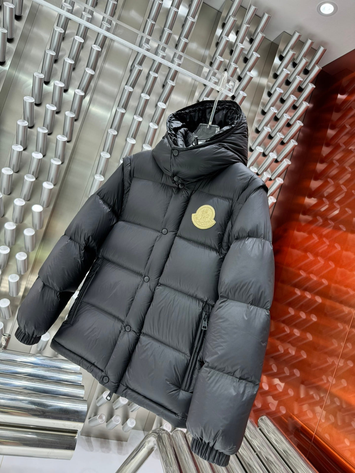 Moncler Gold-Logo Hooded Puffer Jacket - Black