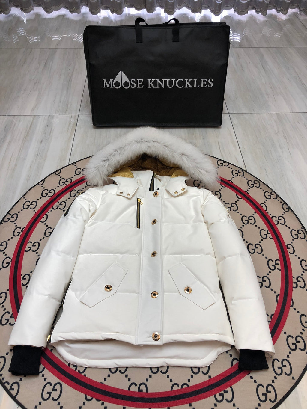 Moose Knuckles Women's Trimmed-Hood Puffer Jacket - White