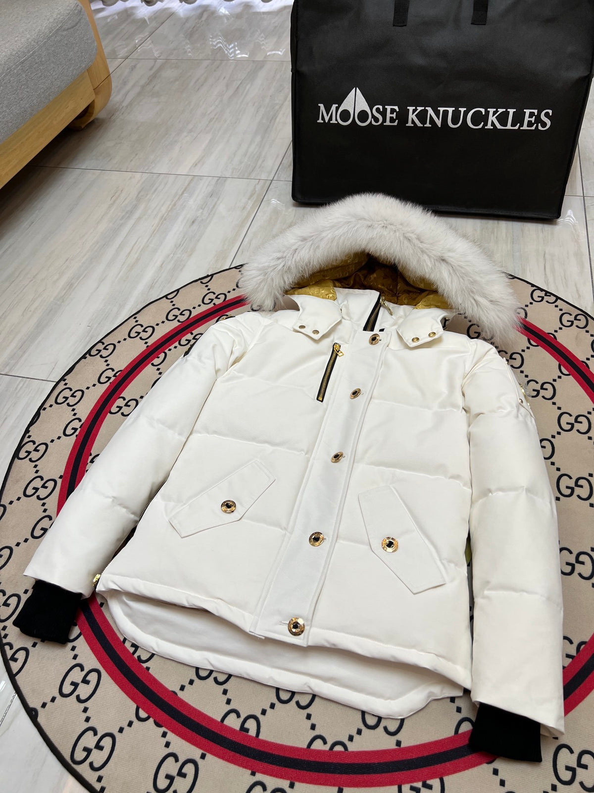 Moose Knuckles Women's Trimmed-Hood Puffer Jacket - White