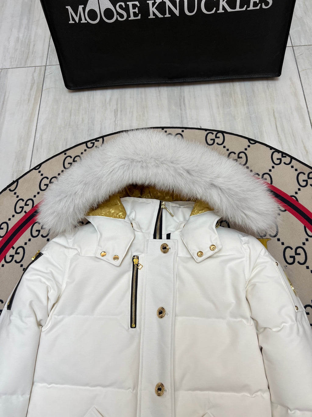 Moose Knuckles Women's Trimmed-Hood Puffer Jacket - White