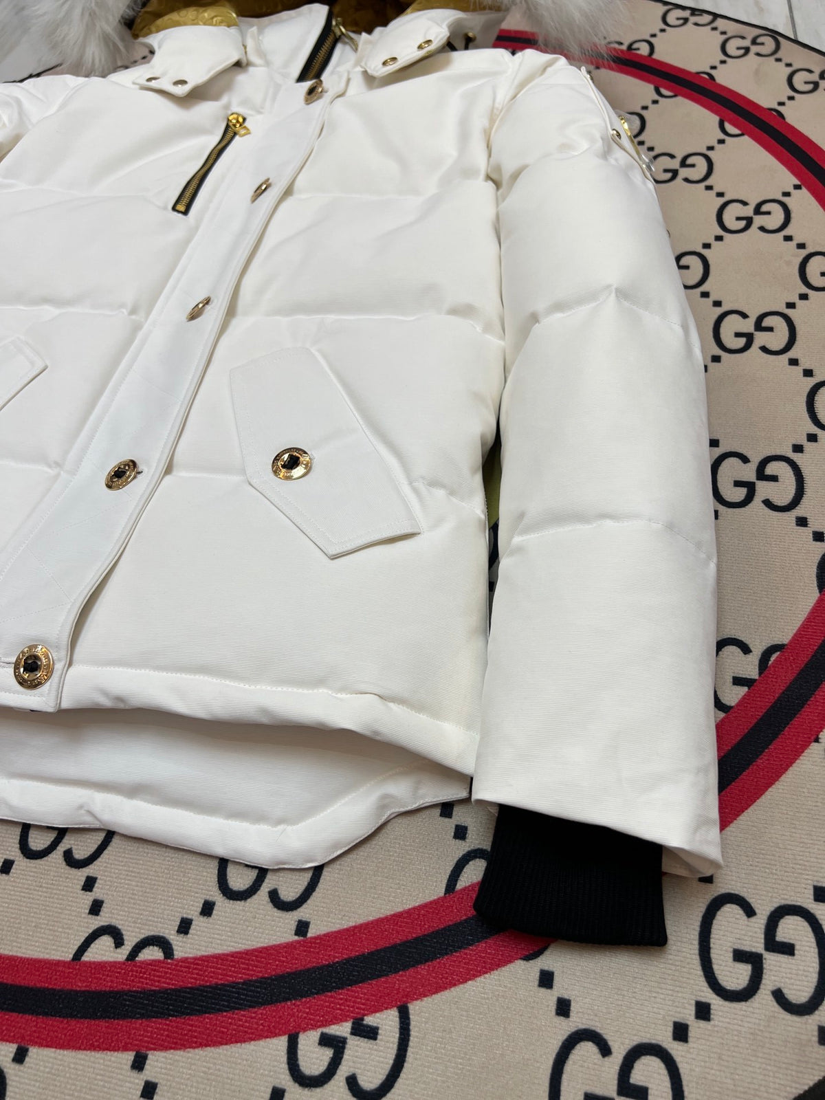 Moose Knuckles Women's Trimmed-Hood Puffer Jacket - White