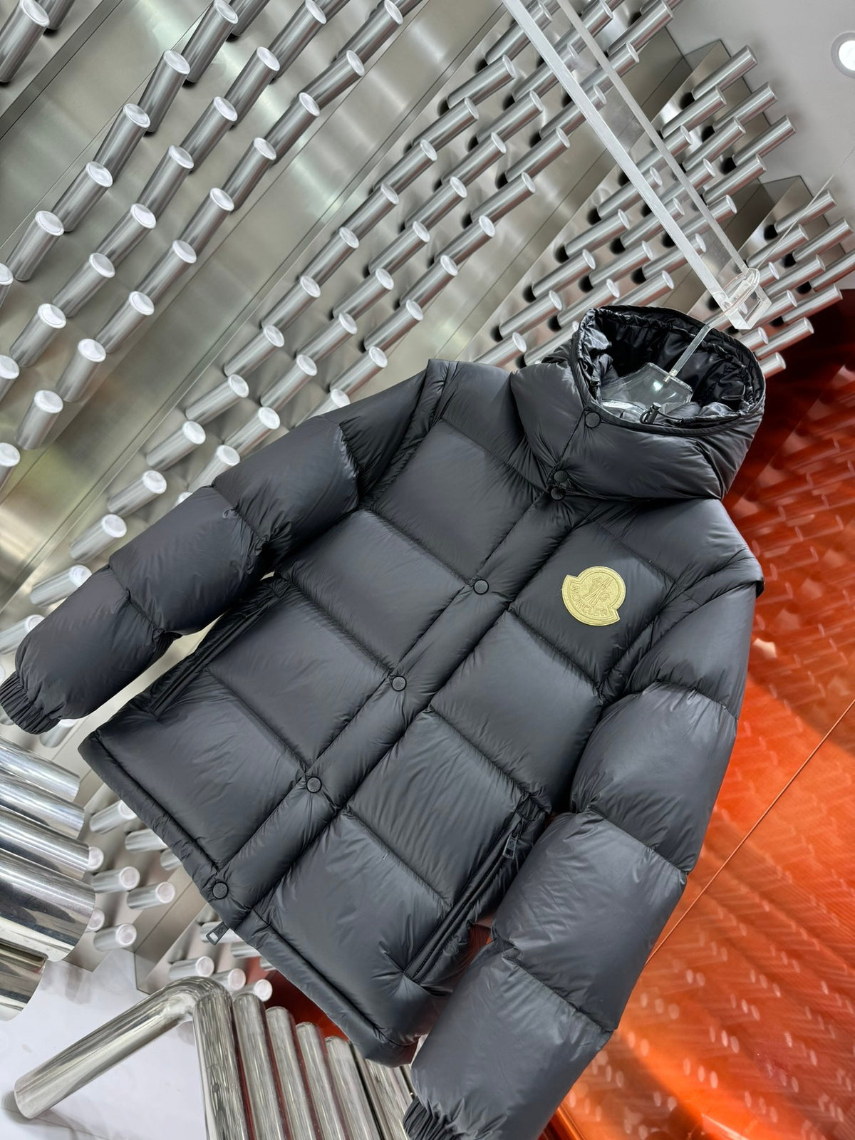 Moncler Gold-Logo Hooded Puffer Jacket - Black
