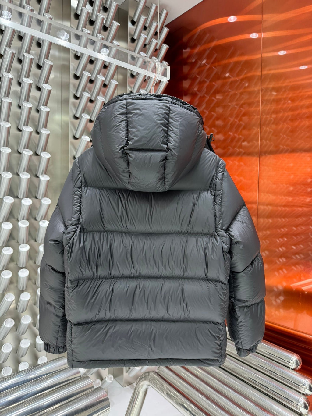 Moncler Gold-Logo Hooded Puffer Jacket - Black