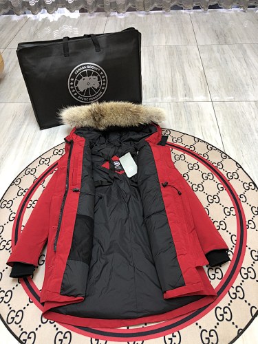 Canada Goose Women's Hooded Fishtail Parka - Red