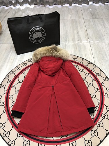 Canada Goose Women's Hooded Fishtail Parka - Red